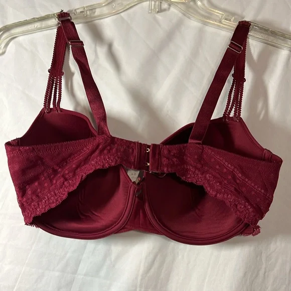 Chantelle Bra Size 36DDD/36F - Picture 3 of 7